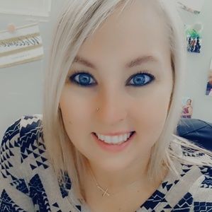 Meet your Posher, Kelli